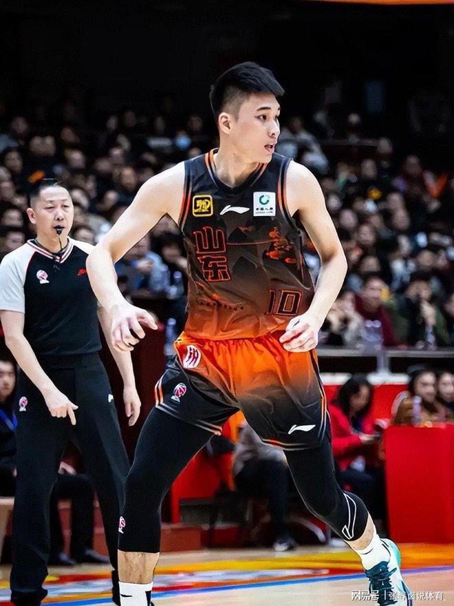 汉堡队以柔克刚,逆转比赛取得胜利的简单介绍 汉堡队以柔克刚,逆转比赛取得胜利的简单介绍