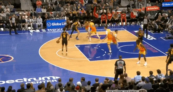 篮球明星秀出国际级球技，逆袭势不可挡的简单介绍